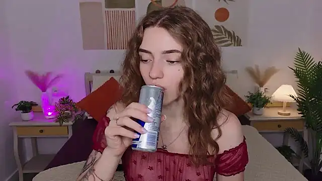 TayloryStar online show from June 18, 8:03 am