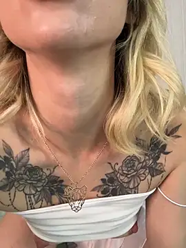 TeaseBabeXXX online show from May 30, 10:40 pm