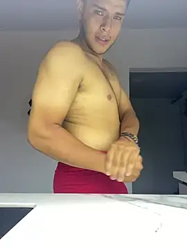 stivenruiz1303 online show from May 26, 6:04 pm