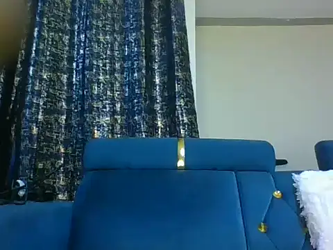 Snapshot of summerdivah chatting on May 25, 2:56 pm summerdivah online show from May 25, 2:56 pm
