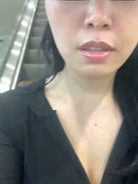 lylxili online show from May 25, 6:52 am