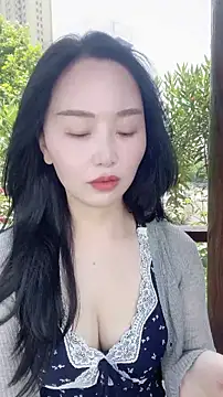 lylxili online show from June 29, 4:41 am