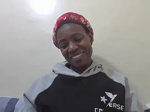Snapshot of Eebony_Bubbly chatting on June 14, 6:21 pm Eebony Bubbly online show from June 14, 6:21 pm