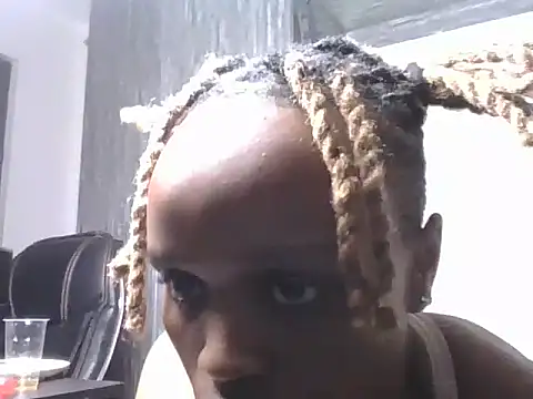 Snapshot of Tempting_Ebony chatting on June 17, 2:51 pm Tempting Ebony online show from June 17, 2:51 pm