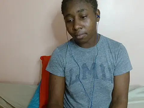Snapshot of maya_nyla chatting on June 29, 10:48 am maya nyla online show from June 29, 10:48 am