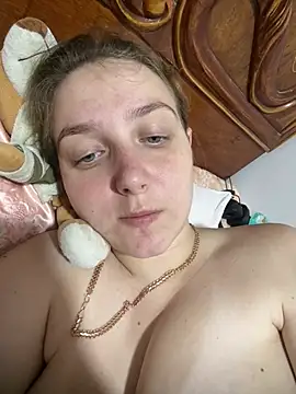 Snapshot of Loulou_fck chatting on August 1, 9:14 pm Loulou fck online show from August 1, 9:14 pm