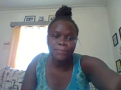PinkyMonique online show from June 11, 6:00 am