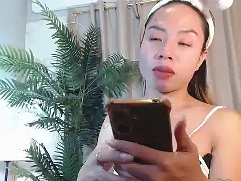 Snapshot of Super_Hot_BunnyXX chatting on May 20, 6:03 pm Super Hot BunnyXX online show from May 20, 6:03 pm