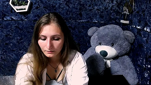 Snapshot of Jenny_smille_ chatting on July 17, 5:14 am Jenny smille online show from July 17, 5:14 am