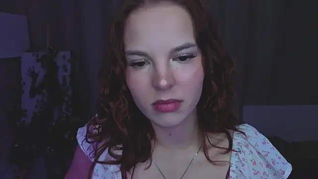 Snapshot of SinaHogsette chatting on June 29, 7:25 pm SinaHogsette online show from June 29, 7:25 pm