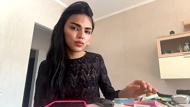 Snapshot of MarlyJess chatting on June 23, 1:20 pm MarlyJess online show from June 23, 1:20 pm