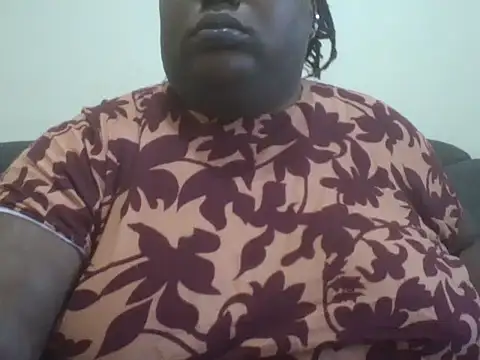 Snapshot of fat_ebonyqueen chatting on June 4, 5:57 am fat ebonyqueen online show from June 4, 5:57 am
