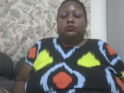 Snapshot of fat_ebonyqueen chatting on June 23, 8:07 pm fat ebonyqueen online show from June 23, 8:07 pm