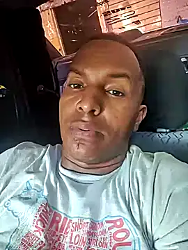 Snapshot of luis391986 chatting on May 18, 6:36 pm luis391986 online show from May 18, 6:36 pm