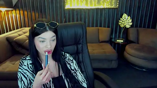 Mia  Mia  online show from May 19, 12:11 pm