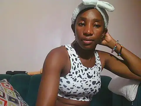 Snapshot of Hornycammy23 chatting on June 4, 6:08 am Hornycammy23 online show from June 4, 6:08 am