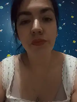 Snapshot of dhanya_moon chatting on May 20, 2:51 am dhanya moon online show from May 20, 2:51 am