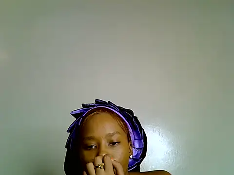 Snapshot of Sexy_bella6 chatting on June 27, 8:08 am Sexy bella6 online show from June 27, 8:08 am