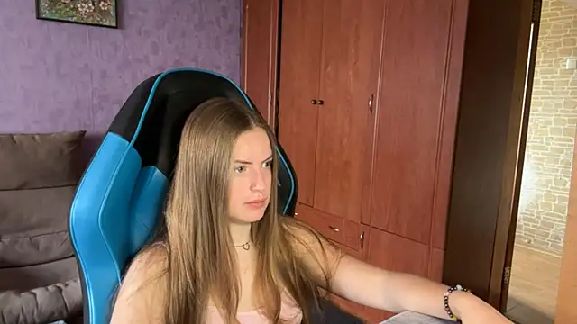 SilkSinner  online show from July 10, 8:18 am