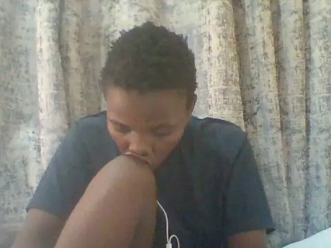 Snapshot of tina_2030 chatting on July 1, 7:32 am tina 2030 online show from July 1, 7:32 am
