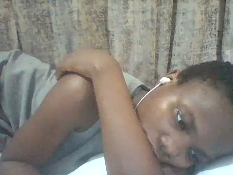 Snapshot of tina_2030 chatting on July 4, 7:14 am tina 2030 online show from July 4, 7:14 am