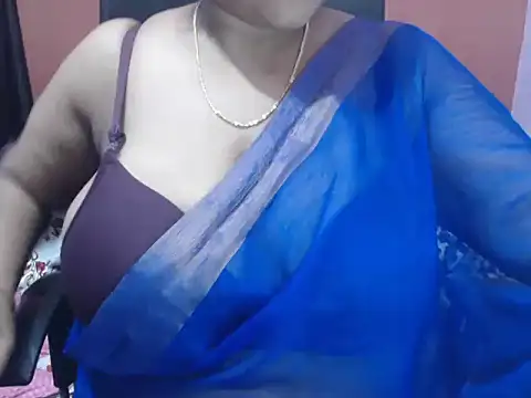 Snapshot of Madina_12 chatting on May 21, 6:26 pm Madina 12 online show from May 21, 6:26 pm