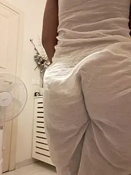 Snapshot of Cutechoco chatting on June 24, 7:35 pm Cutechoco online show from June 24, 7:35 pm