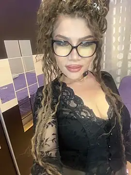 Snapshot of JessicaNichols_ chatting on May 20, 3:29 pm JessicaNichols online show from May 20, 3:29 pm