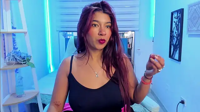 Snapshot of Aurora_Blazee chatting on June 11, 12:36 pm Aurora Blazee online show from June 11, 12:36 pm