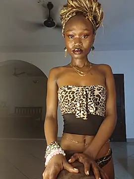 Snapshot of Miragea chatting on July 2, 3:29 pm Miragea online show from July 2, 3:29 pm
