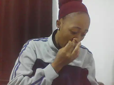 Snapshot of bubble_candi chatting on July 5, 10:06 pm bubble candi online show from July 5, 10:06 pm