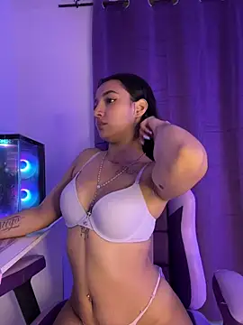 Snapshot of Megaan_11 chatting on June 9, 8:42 pm Megaan 11 online show from June 9, 8:42 pm