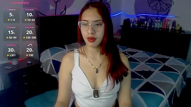 Snapshot of ashly_litlle chatting on June 27, 3:17 pm ashly litlle online show from June 27, 3:17 pm