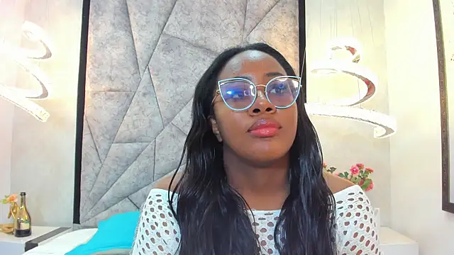 ZoeBrowns online show from July 8, 12:31 pm