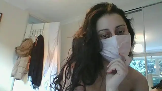 Snapshot of leila_salem chatting on June 10, 5:56 pm leila salem online show from June 10, 5:56 pm