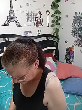 Snapshot of katrinna_ chatting on July 1, 9:14 pm katrinna online show from July 1, 9:14 pm