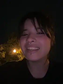 Snapshot of ashleyvp98 chatting on May 27, 1:57 am ashleyvp98 online show from May 27, 1:57 am