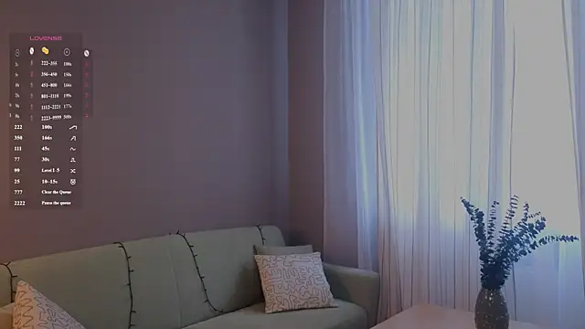Snapshot of DivaCrystal_ chatting on June 16, 8:06 am DivaCrystal online show from June 16, 8:06 am