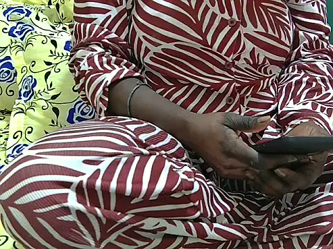 Snapshot of DripDiva chatting on June 9, 5:30 am DripDiva online show from June 9, 5:30 am