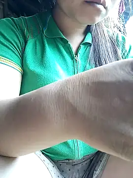 Snapshot of Lyvanmay- chatting on July 8, 9:14 am Lyvanmay- online show from July 8, 9:14 am