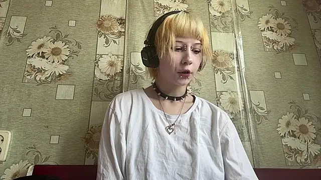 Snapshot of FatimahFroman chatting on May 21, 9:38 am FatimahFroman online show from May 21, 9:38 am