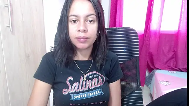 Snapshot of Valeria_Santos_ chatting on July 2, 1:39 pm Valeria Santos online show from July 2, 1:39 pm