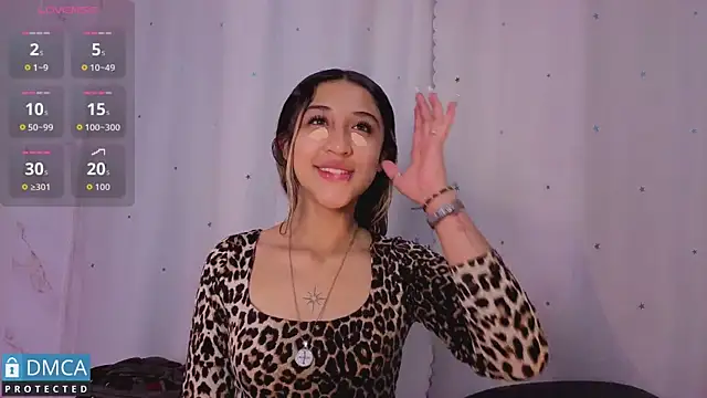 Snapshot of isa_sweet1_ chatting on June 24, 11:09 am isa sweet1 online show from June 24, 11:09 am