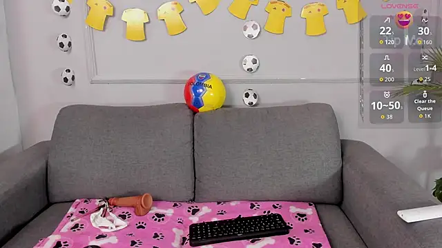 Sofiawonderr online show from June 20, 4:43 pm