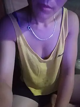 Snapshot of Heryy_xx chatting on June 22, 9:01 pm Heryy xx online show from June 22, 9:01 pm