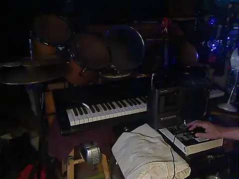 Snapshot of Dreamzluvz2 chatting on July 20, 4:49 am Dreamzluvz2 online show from July 20, 4:49 am
