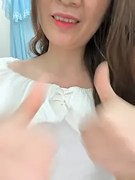 Snapshot of Lye_lovely chatting on June 27, 10:42 am Lye lovely online show from June 27, 10:42 am
