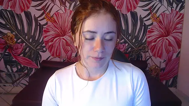 Snapshot of Jenni_arango_ chatting on June 19, 1:04 pm Jenni arango online show from June 19, 1:04 pm