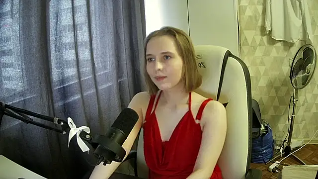 Mia liss  online show from May 28, 2:47 pm