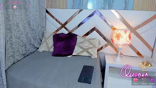 Snapshot of KaylaDavies chatting on July 15, 2:00 pm KaylaDavies online show from July 15, 2:00 pm